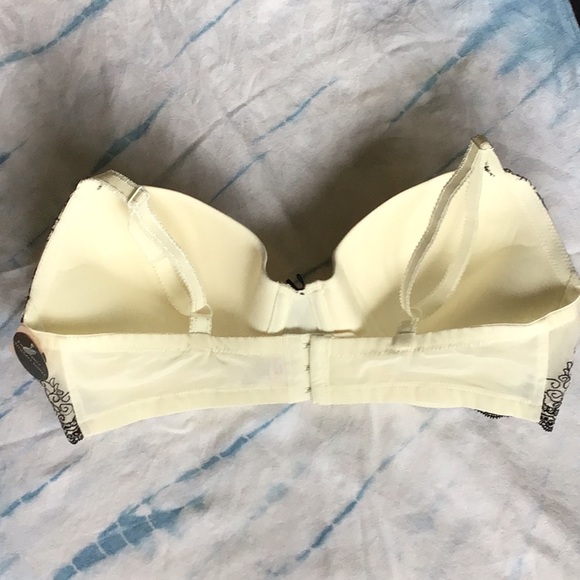 New with tags,40D Bra - Picture 2 of 4
